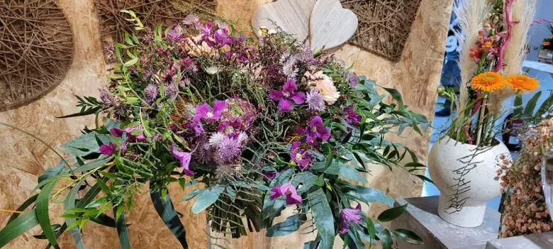 Le Violet. Flores y plantas de aire - C. de las Cortes de Cádiz