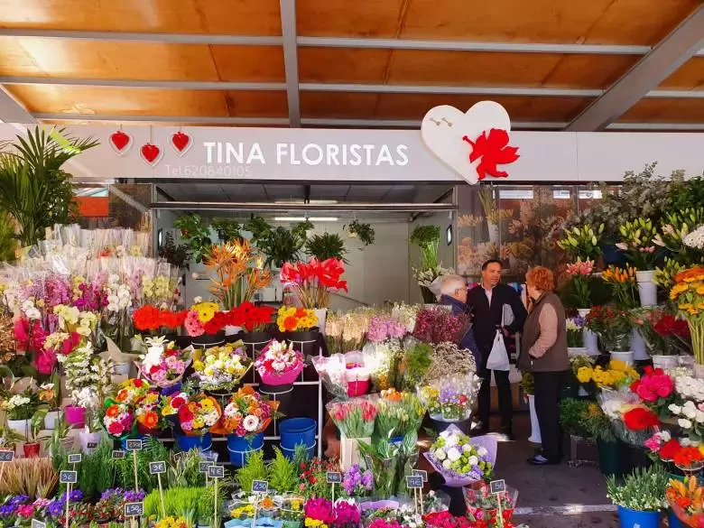 Floristería en Alicante - TINA FLORISTAS MERCADO (Flores a domicilio) - Plaza 25 de Mayo
